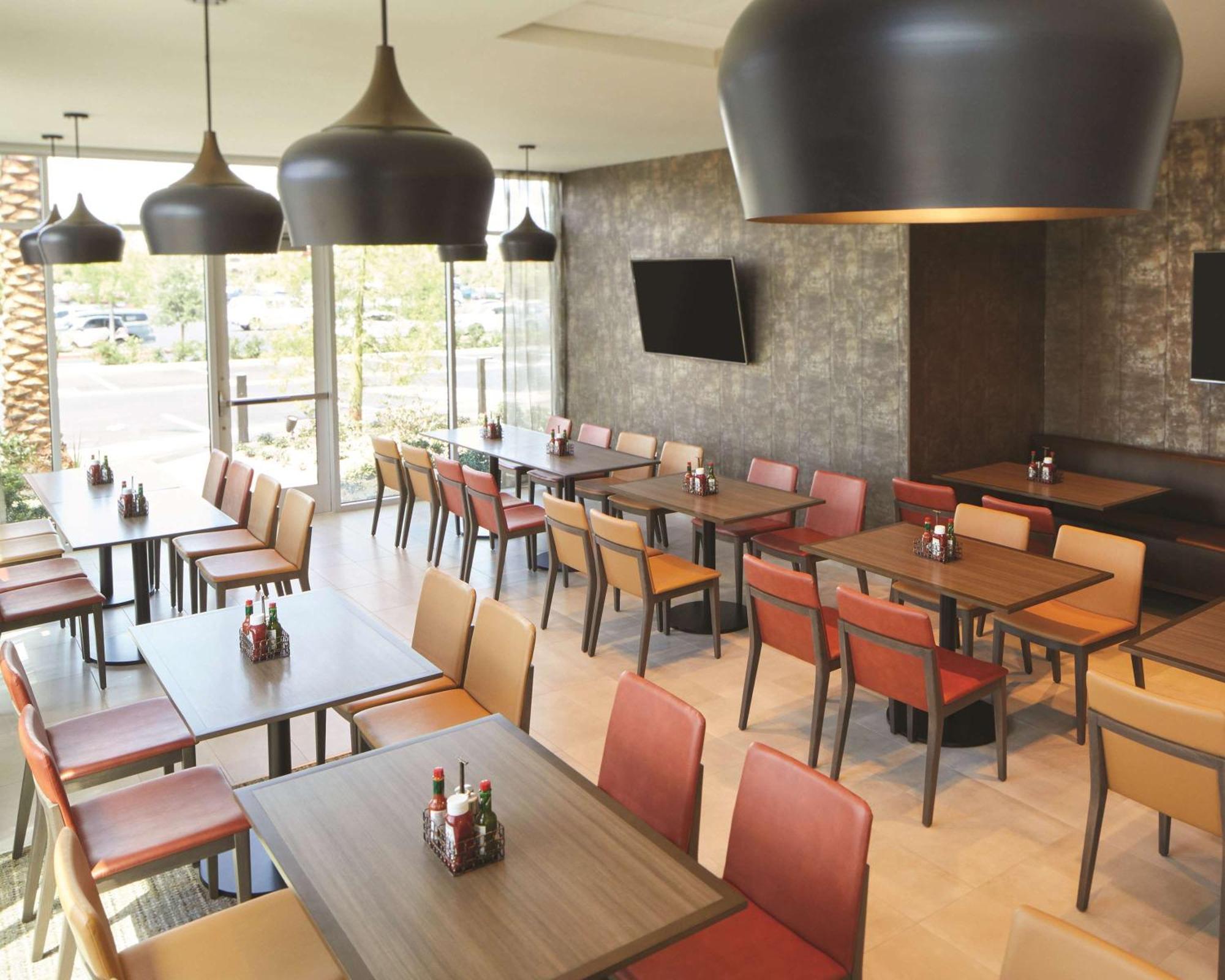 Hyatt Place Las Vegas At Silverton Village Zewnętrze zdjęcie